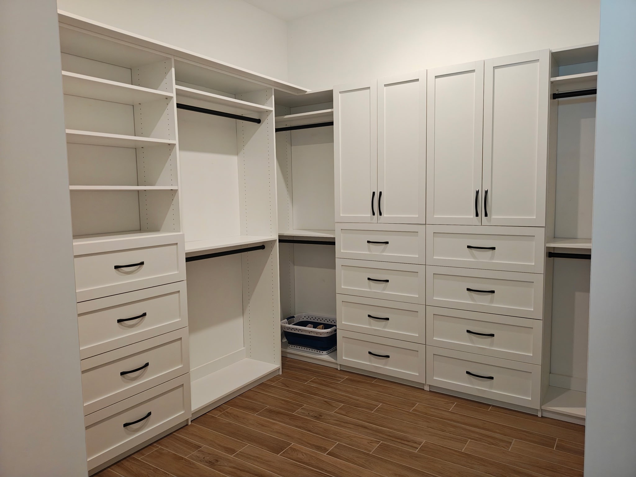 Simply Closets and Cabinets