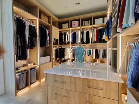Simply Closets and Cabinets